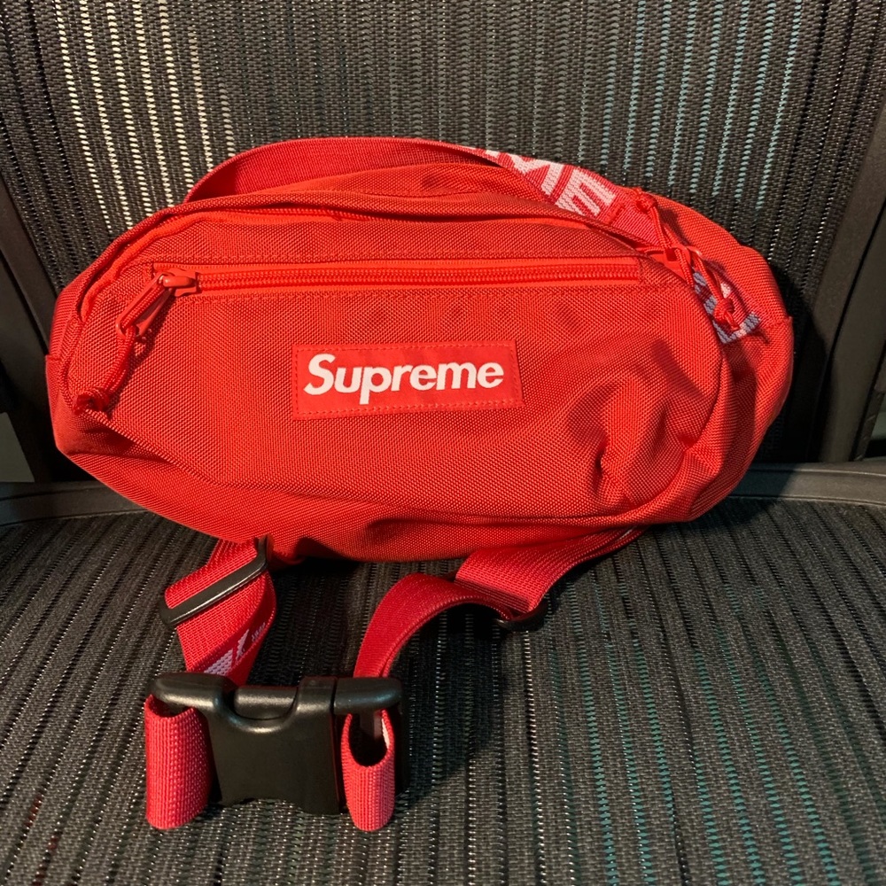 Supreme waist bag ss18